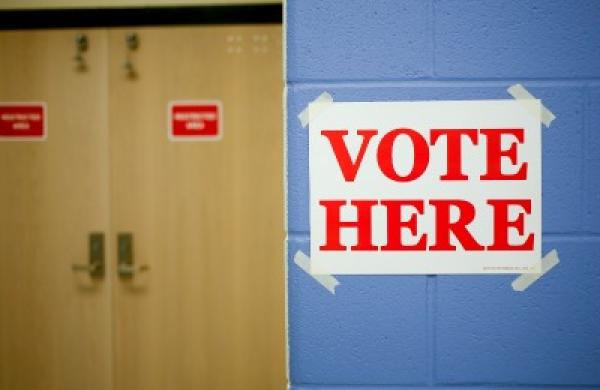 2014-11-da-vote-here-large.jpg