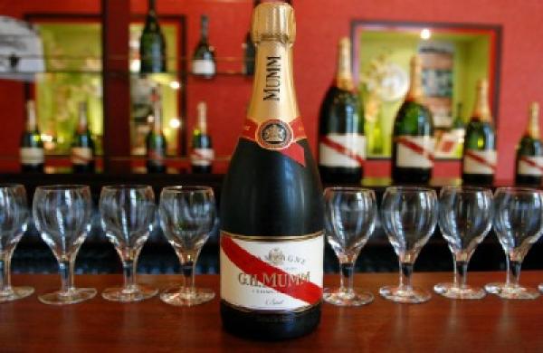 2014-12-da-champagne-mumm-large.jpg