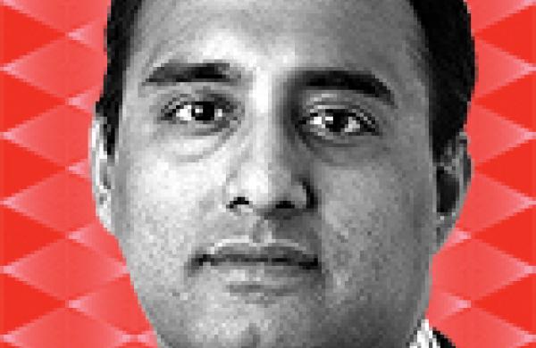 2015-10-tom-johnson-res-all-america-research-team-amit-daryanani.jpg