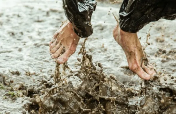 2016-05-gmtl-jpm-muddy-feet-emerging-markets-debt-large.jpg