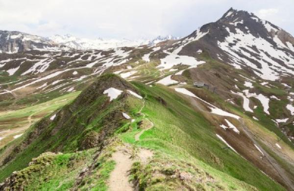 2016-06-gmtl-ab-winding-road-disruption-mountains-large.jpg