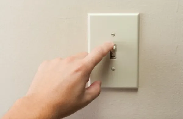2016-06-gmtl-pimco-fixed-income-risk-light-switch-off-large.jpg