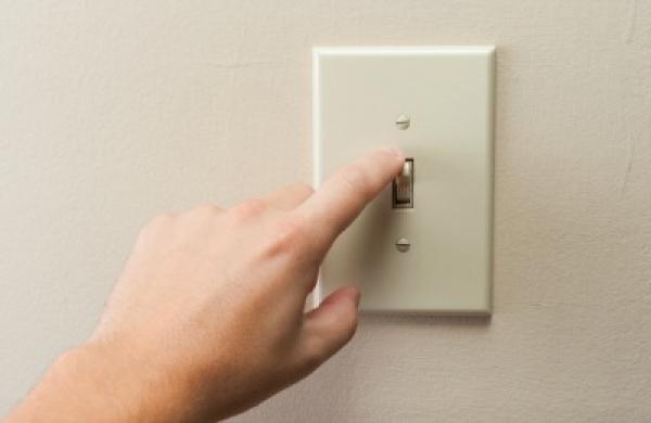 2016-06-gmtl-pimco-fixed-income-risk-light-switch-off-large.jpg