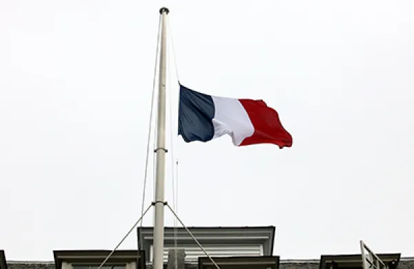 2016-07-15-da-france-flag-large.jpg