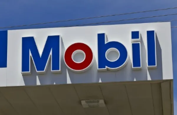 2016-09-uw-ceres-exxonmobil-gas-station-logo-large.jpg