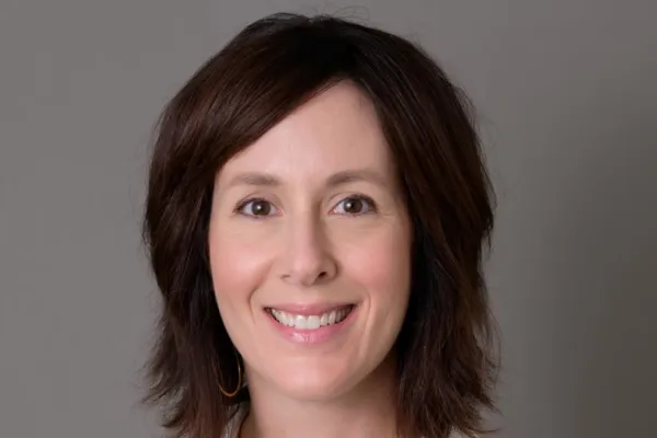 Jennifer Bahus Headshot