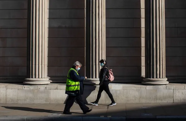 Simon Dawson/Bloomberg