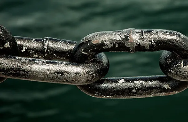 chains-big.jpg