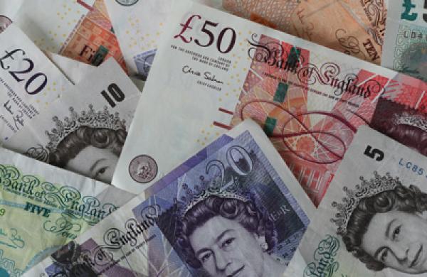 pound-notes-large.jpg
