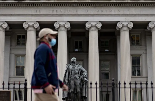 Andrew Harrer/Bloomberg
