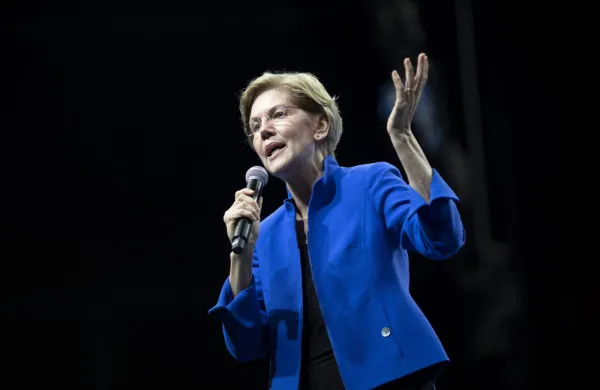 Elizabeth Warren (Daniel Acker/Bloomberg)