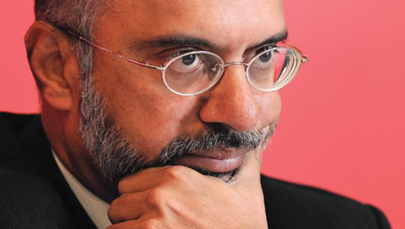 12-in-fea-dbs-piyushgupta.jpg