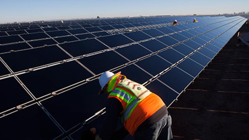 2013-09-brian-eckhouse-green-shoots-solar-power-large.jpg