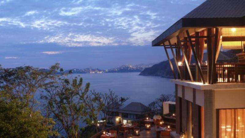 2013-12-jonathan-kandell-acapulco-mexico-large.jpg