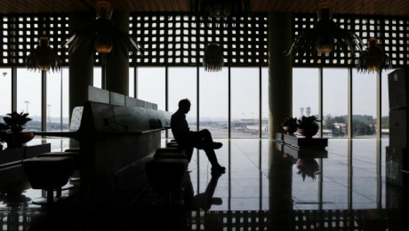 2014-01-gmtl-kkr-mumbai-airport.jpg