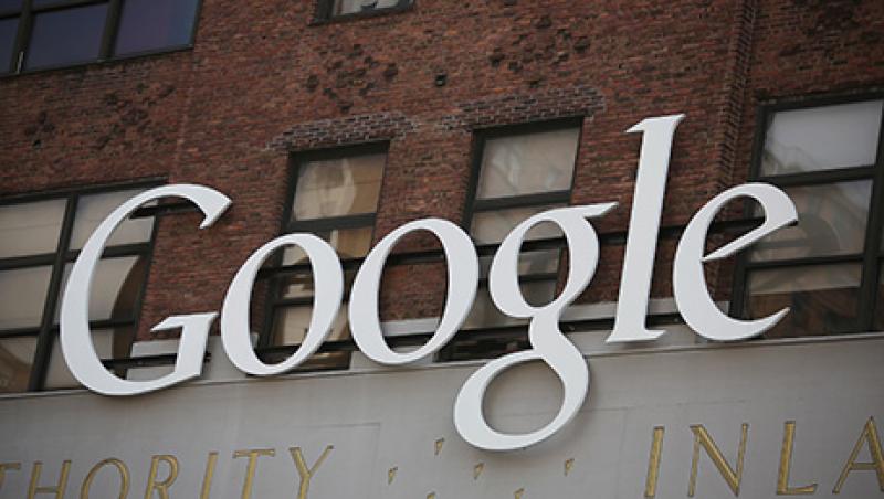 Google Glass Woos Developers to $6 Billion Wearable Market Google Glass Woos Developers to $6 Billion Wearable Market