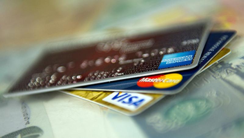 Consumers Use Credit Cards To Buy Necessities As Inflation Crimps Income Consumers Use Credit Cards To Buy Necessities As Inflation Crimps Income