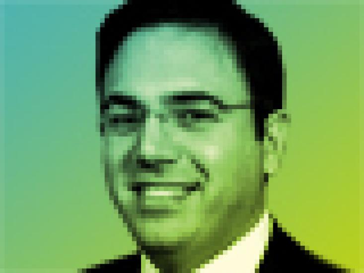 2014-07-tom-johnson-emerging-emea-research-team-faisal-al-azmeh-small.jpg