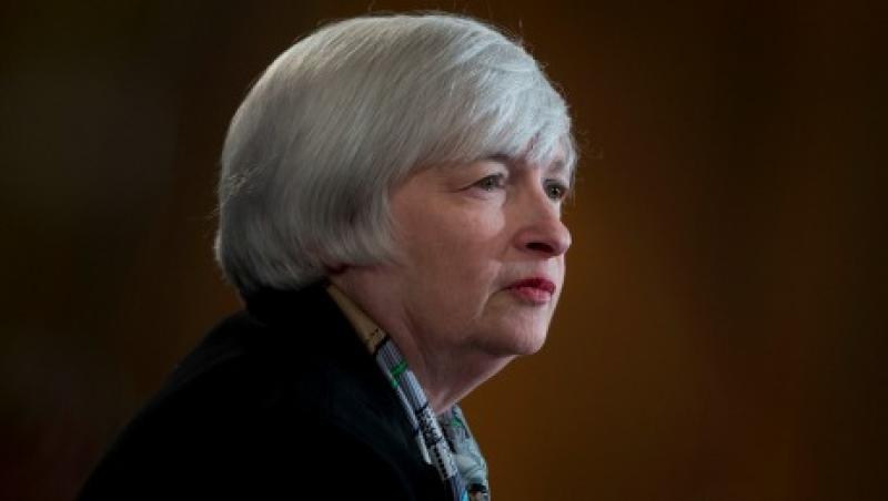 2014-09-da-yellen-scarf-large.jpg