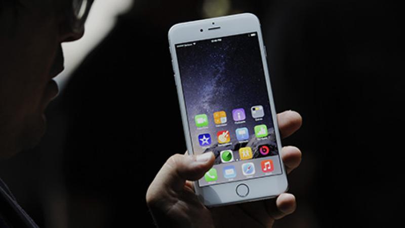 Apple Inc. Reveals Bigger-Screen iPhones Alongside Wearables Apple Inc. Reveals Bigger-Screen iPhones Alongside Wearables