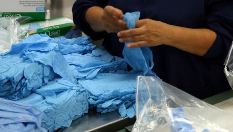 2014-10-da-ebola-large.jpg