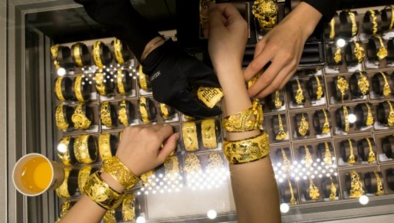 2014-12-da-gold-jewelry-macau-large.jpg