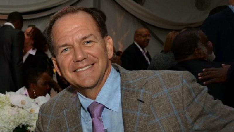 2015-03-imogen-rose-smith-paul-tudor-jones-greenwich-protest-lg.jpg