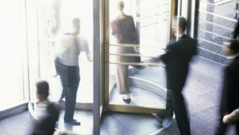 2015-04-da-revolving-door-large.jpg