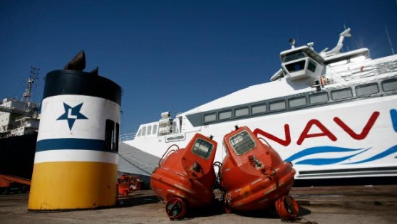 2015-06-da-greece-shipping-large.jpg