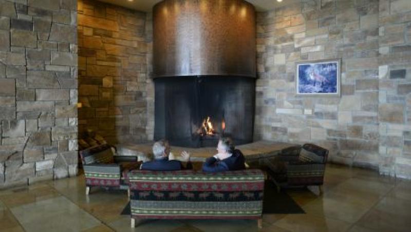 2015-08-da-jackson-hole-lobby-large.jpg