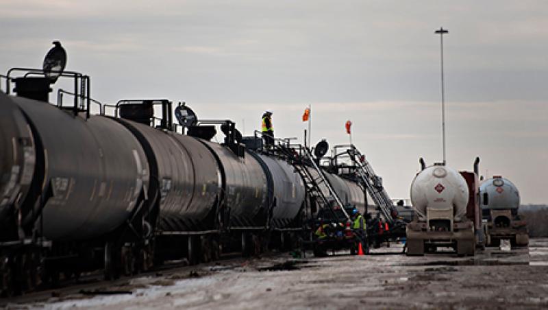 2015-09-11-da-oil-large.jpg