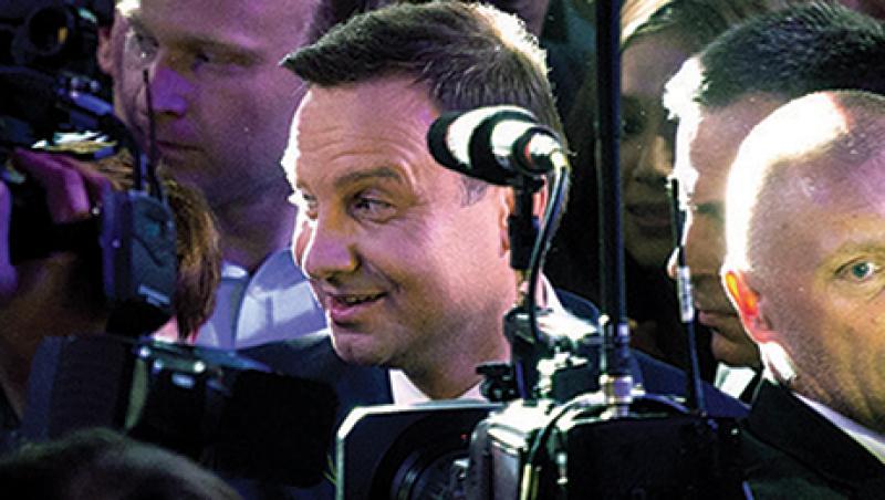2015-10-anne-szustek-andrzej-duda-large.jpg
