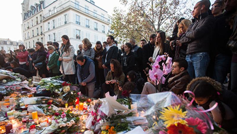 2015-11-16-da-andrew-barber-paris-large.jpg