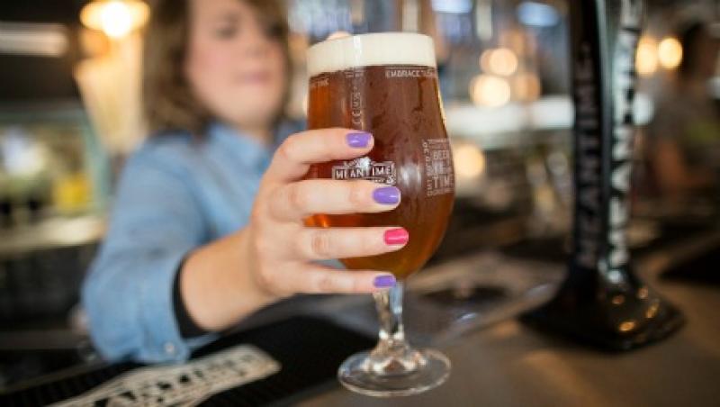 2015-11-lila-maclellan-beer-meantime-large.jpg