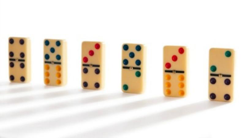 2015-11-uw-samuel-malone-emerging-markets-risk-dominoes-large.jpg