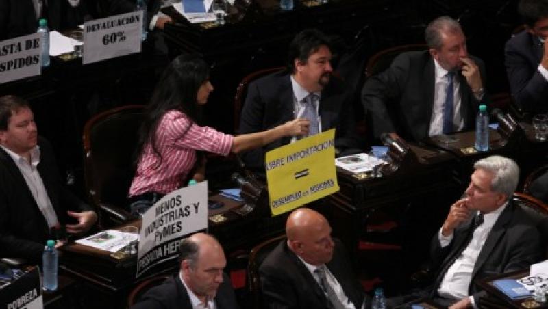 2016-03-jonathan-kandell-argentina-debt-deal-large.jpg
