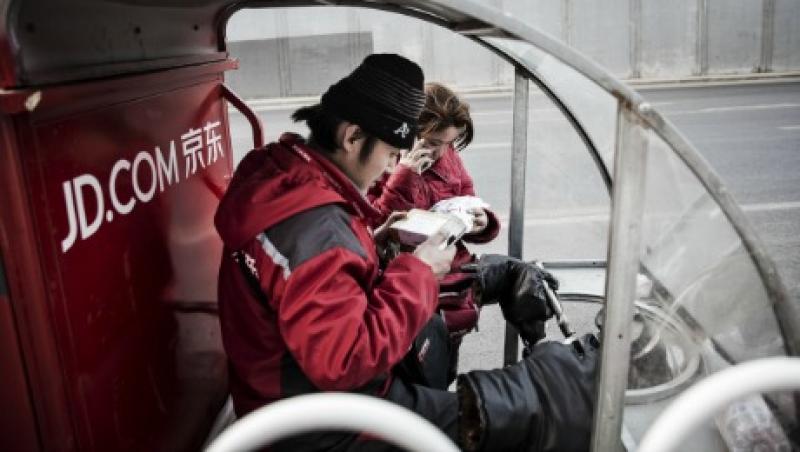 2016-05-da-china-debt-pedicab-large.jpg