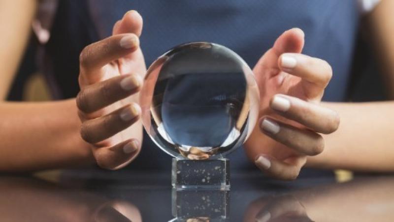 2016-05-gmtl-ab-superforecasting-businesswoman-crystal-ball-large.jpg