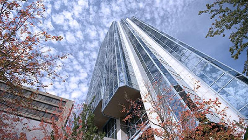 2016-05-uw-andrew-nelson-cre-large.jpg