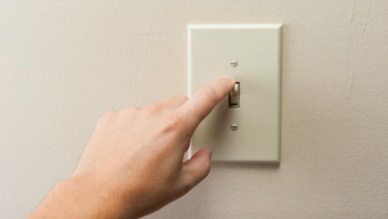 2016-06-gmtl-pimco-fixed-income-risk-light-switch-off-large.jpg