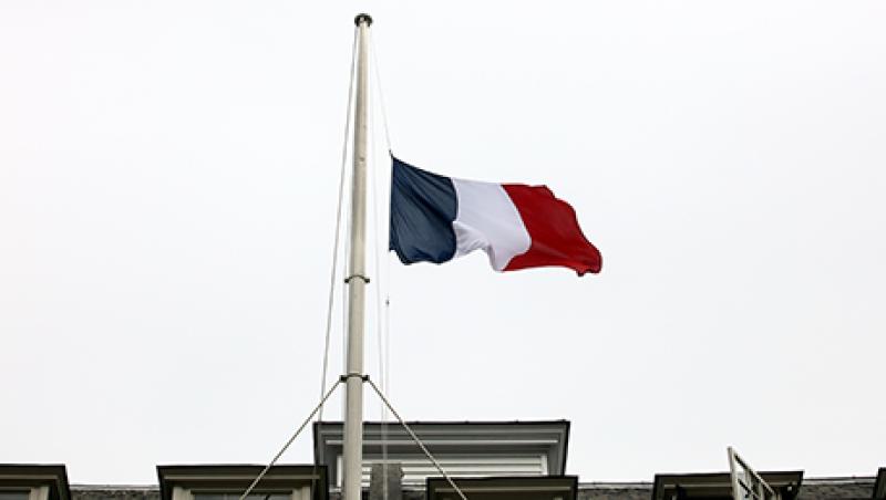 2016-07-15-da-france-flag-large.jpg