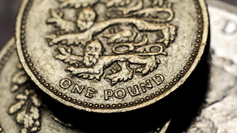 2016-08-uw-patrick-artus-brexit-pound-large.jpg