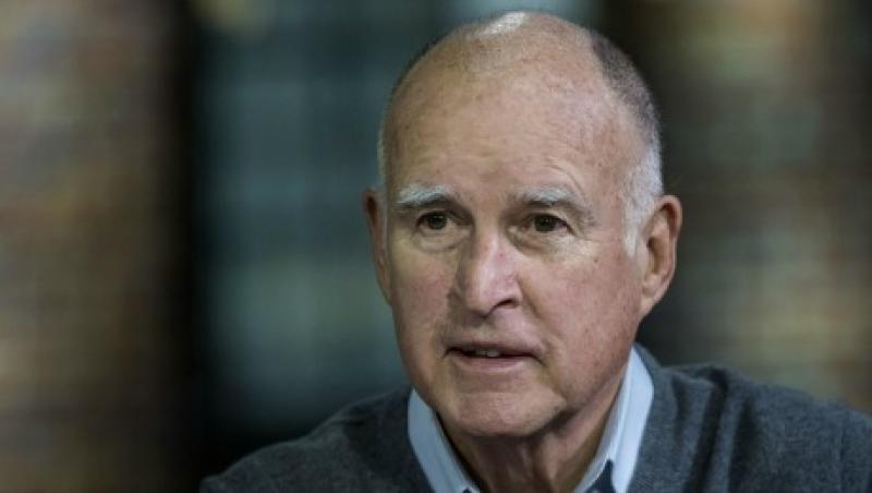 2016-09-fran-denmark-secure-choice-jerry-brown-large.jpg