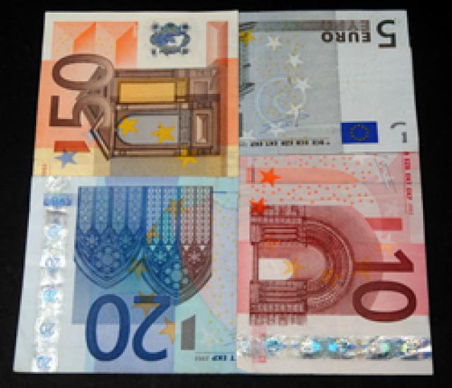 250x215-euro-display.jpg 250x215-euro-display.jpg