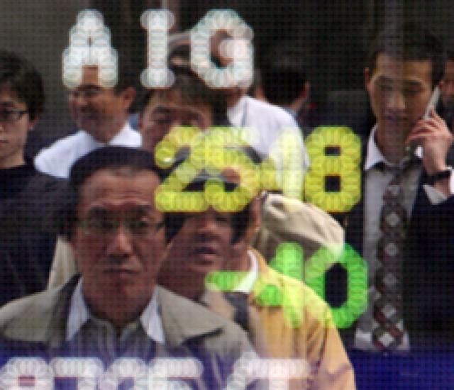 Japan Stocks Fall On U.S. Economy, Oil Prices Japan Stocks Fall On U.S. Economy, Oil Prices