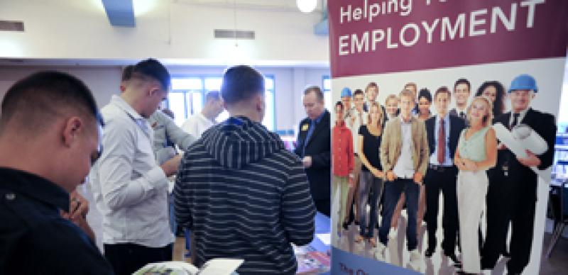330x160-job-market2.jpg