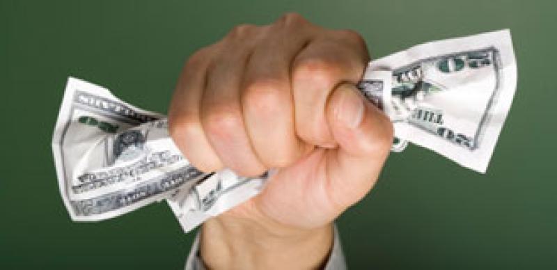 330x160-squeezingmoney.jpg