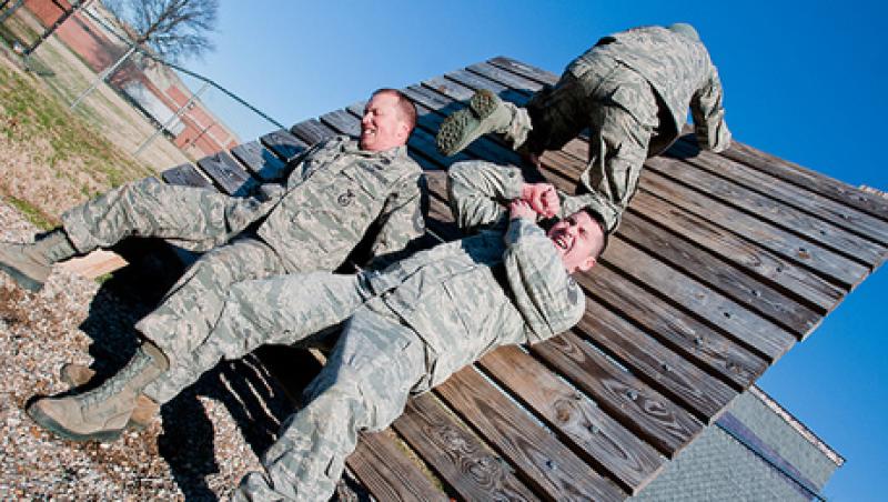army-am-large.jpg