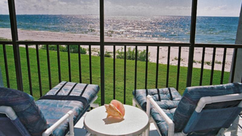 balcony-large.jpg