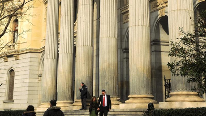 bank-pillar-large.jpg